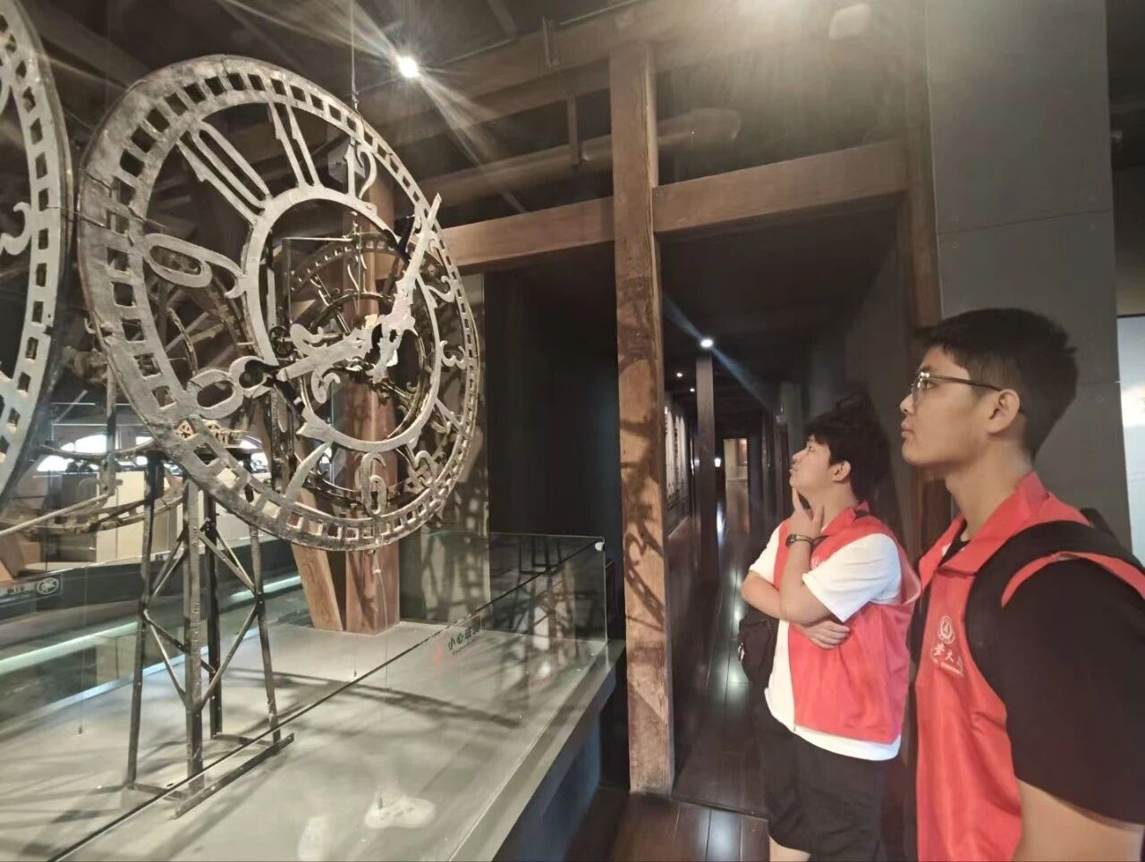 27468